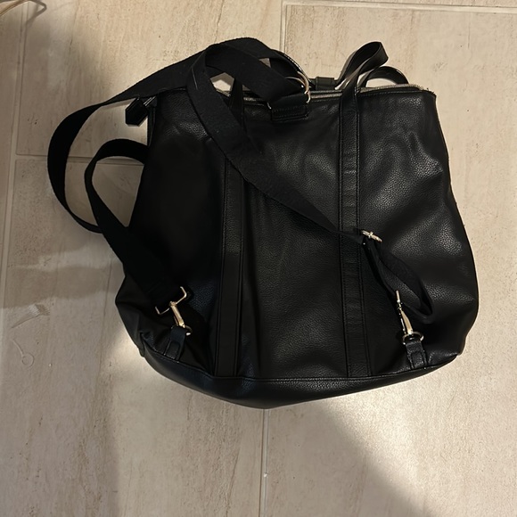 Victoria, secret black knapsack can be used as a knapsack or as a carry bag - Picture 2 of 8